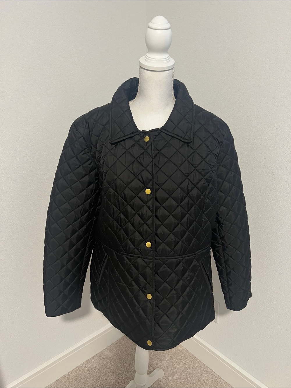 NWT Classic Black Quilted Women's Jacket with Gold Snap Buttons - 2X